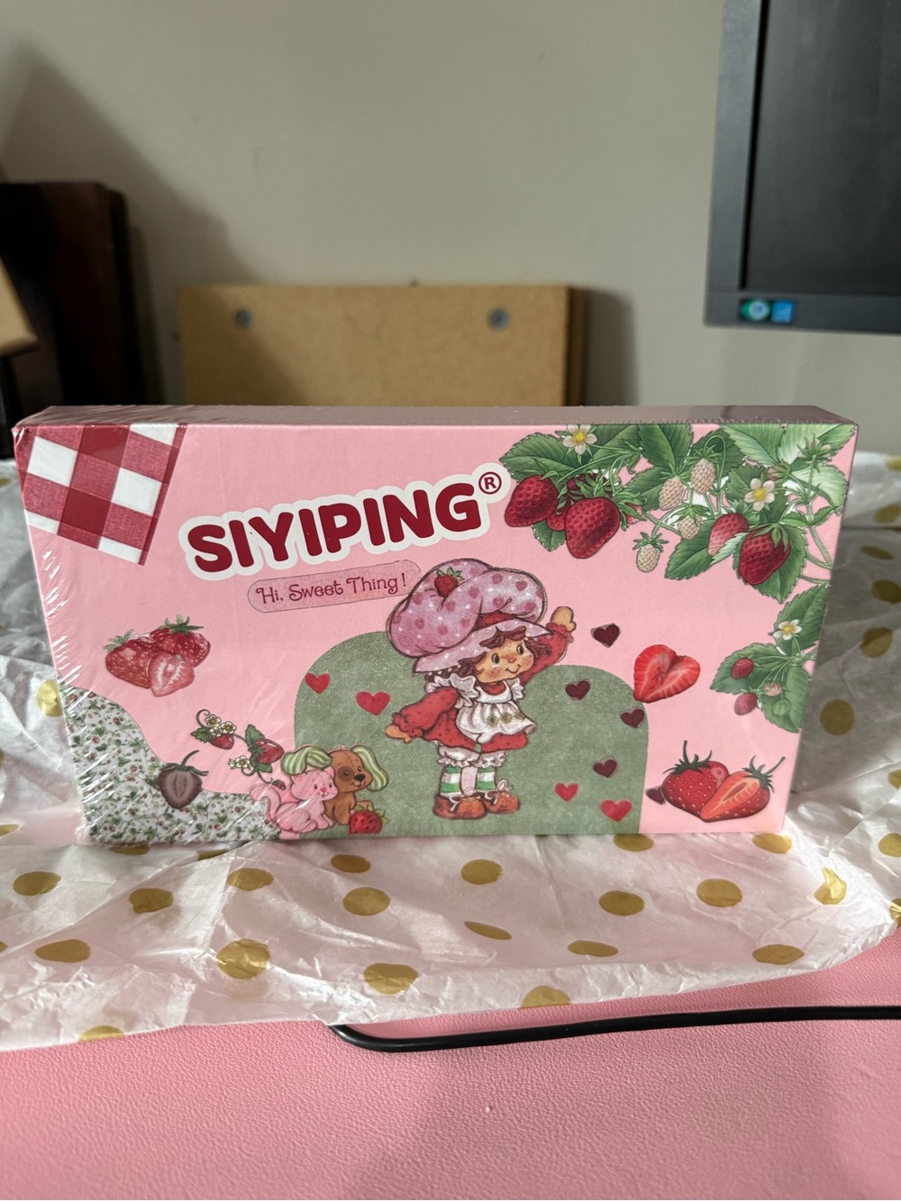 Strawberry shortcake Pink Strawberry-Themed Box